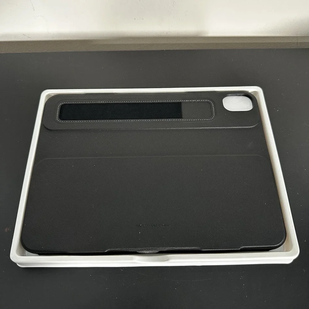 ESR iPad Air 11 Inch M4 M2 Case Magnetic Removable Stand Black Minimalist Tech
